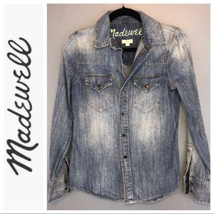 Madewell classic denim chambray button down shirt